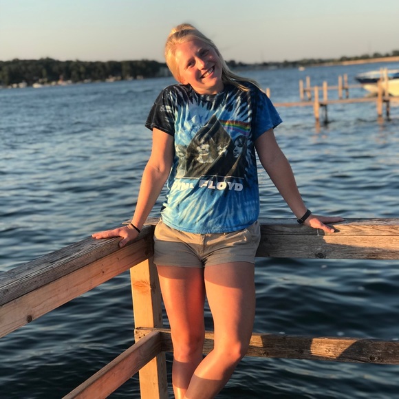 Meet your Posher, Caitlyn - Picture 1 of 1